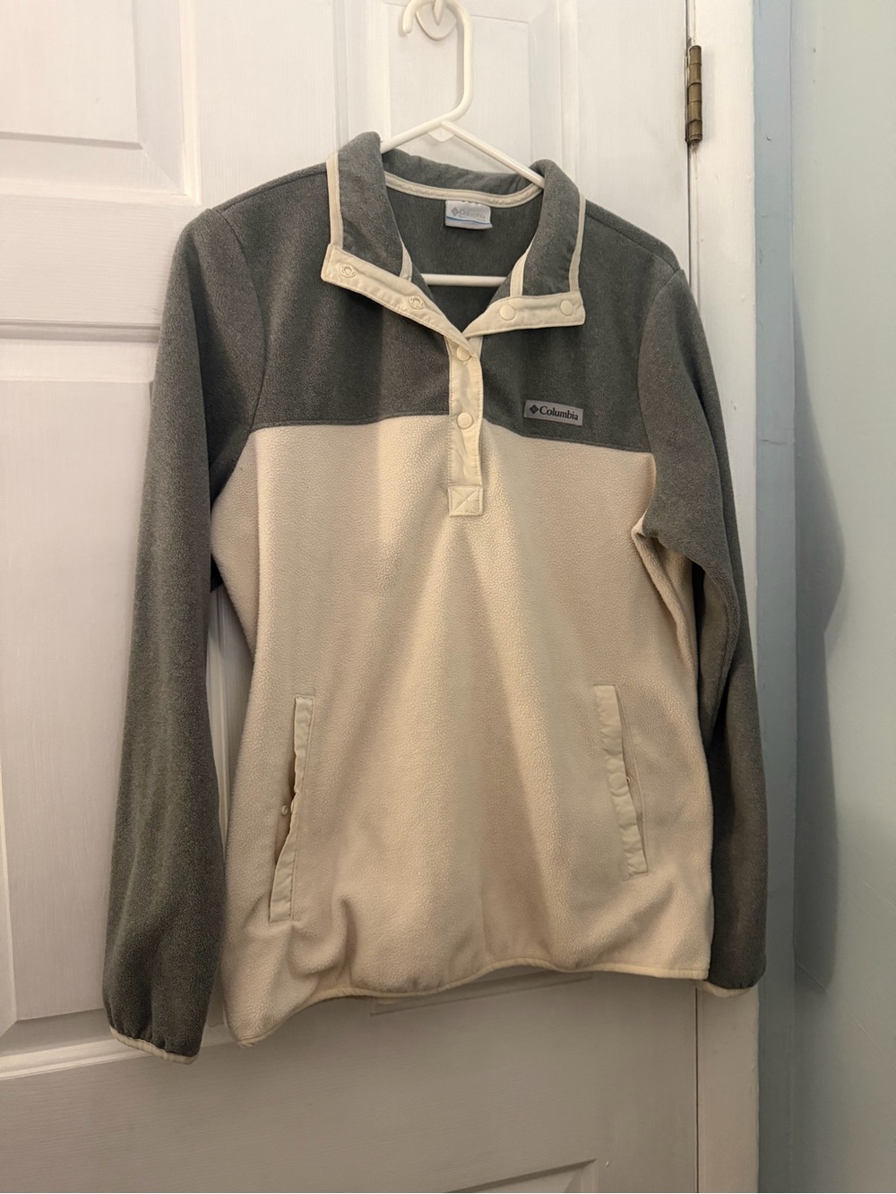 Columbia Women’s Large Snap Fleece Pullover Gray Cream Colorblock